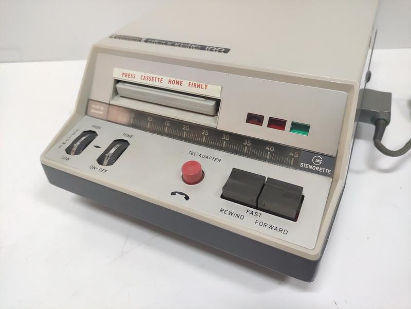 dictafono grundig +funda + 2discos+ micro 10.5x19x31 1u